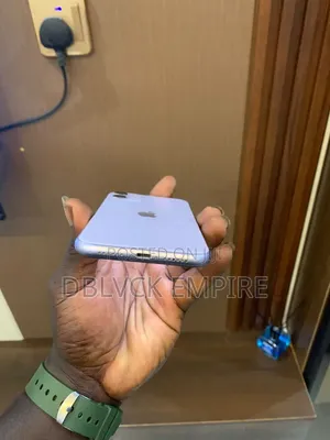 Apple iPhone 11 64 GB Black