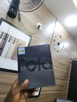 New Samsung Galaxy Z Fold4 256 GB