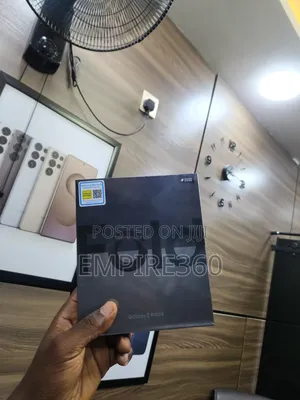 New Samsung Galaxy Z Fold4 256 GB