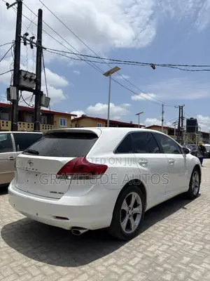 Toyota Venza Limited 2015 White