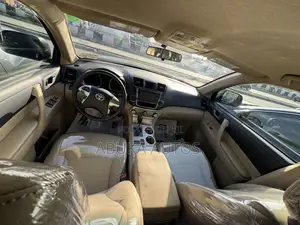 Toyota Highlander Limited 3.5l 4WD 2013 Blue