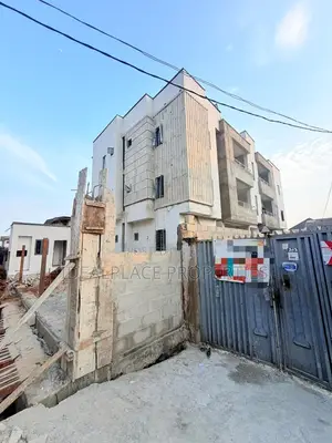 3bdrm Apartment in Gbagada for sale