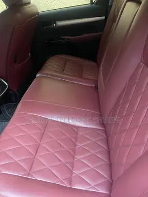 Toyota Hilux 2016 Black