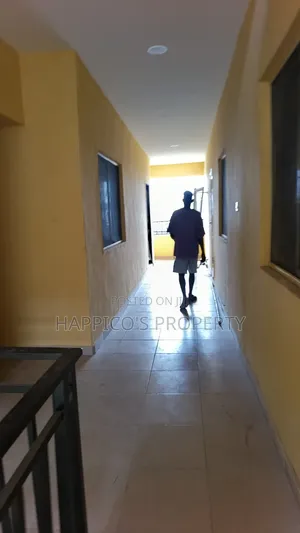 Mini Flat in Onike for rent