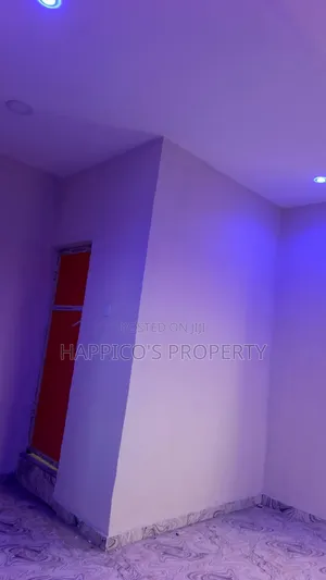 Mini Flat in Onike for rent