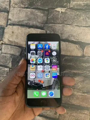 Apple iPhone 7 32 GB Black