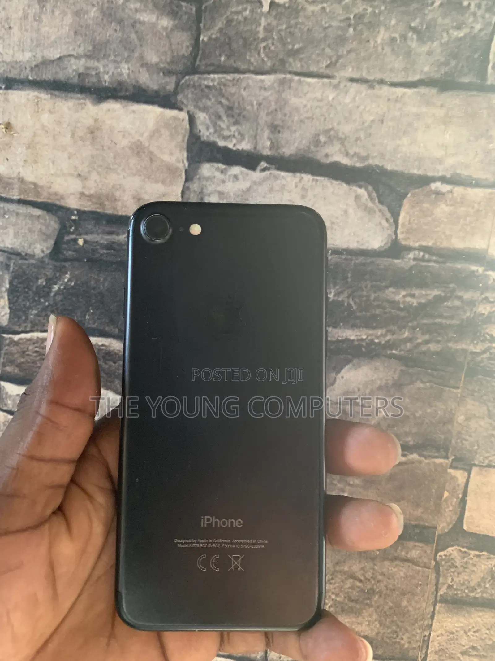 Apple iPhone 7 32 GB Black