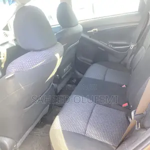 Toyota Matrix 2009 Gold