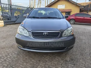 Toyota Corolla LE 2005 Gray