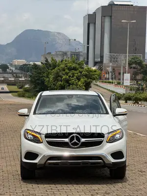 Mercedes-Benz GLC-Class 2017 White