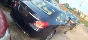 Mercedes-Benz C300 2016 Blue