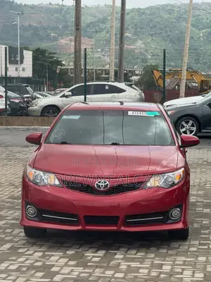 Toyota Camry SE 4dr Sedan (2.5L 4cyl 6A) 2012 Red