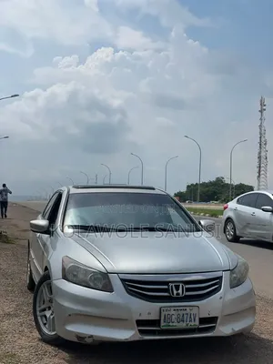 Honda Accord 2011 Silver
