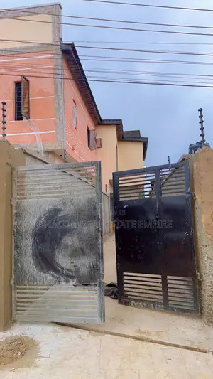 4bdrm Duplex in Olowoora, Kosofe / Kosofe for sale