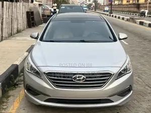 Hyundai Sonata Limited 4dr Sedan (2.4L 4cyl 6A) 2015 Silver