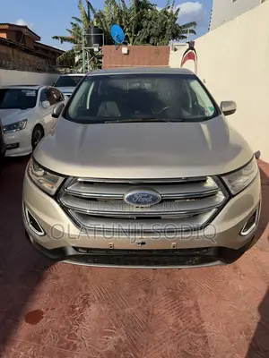 Ford Edge Titanium AWD 2018 Gold