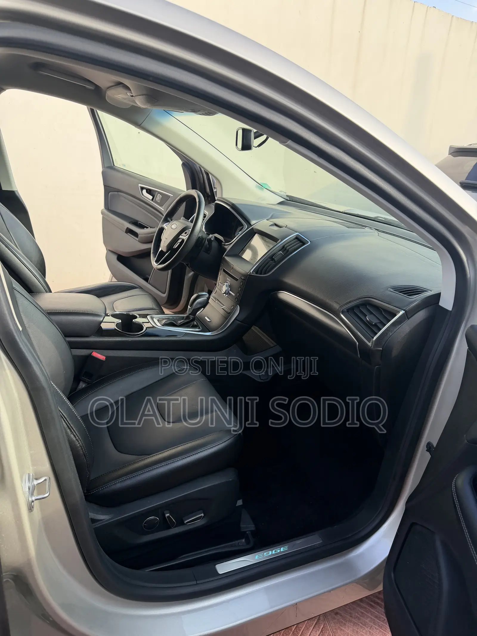 Ford Edge Titanium AWD 2018 Gold