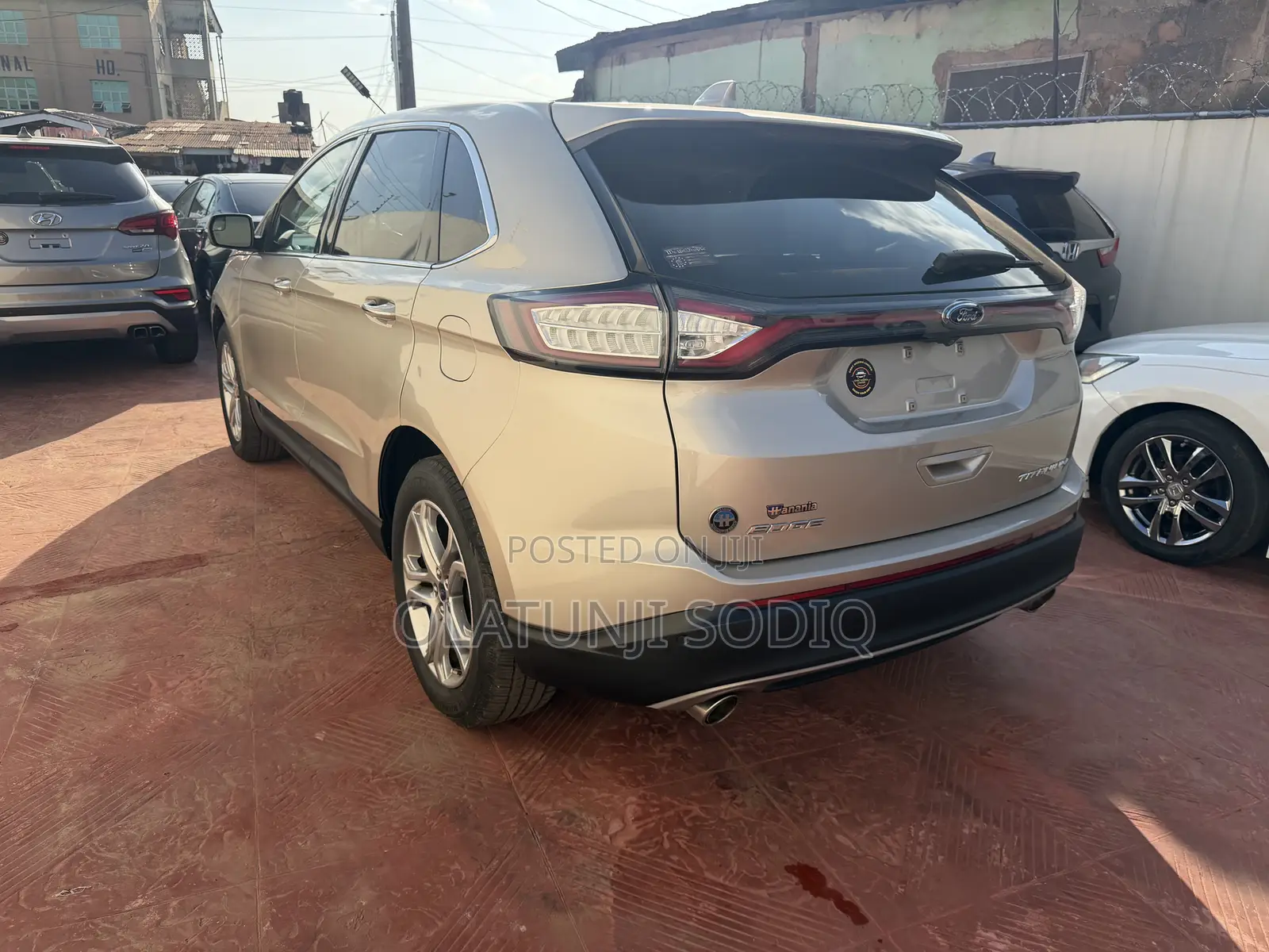Ford Edge Titanium AWD 2018 Gold
