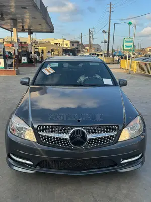 Mercedes-Benz C300 Sport 4Matic Sedan AWD (3.0L 6cyl 7A) 2011 Gray