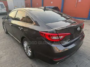 Hyundai Sonata Limited 4dr Sedan (2.4L 4cyl 6A) 2015 Brown