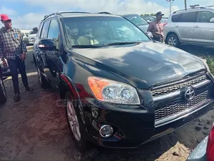 Toyota RAV4 2010 Black