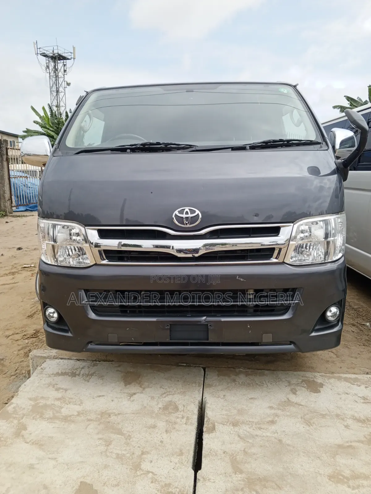 Toyota HiAce 2012 Grey