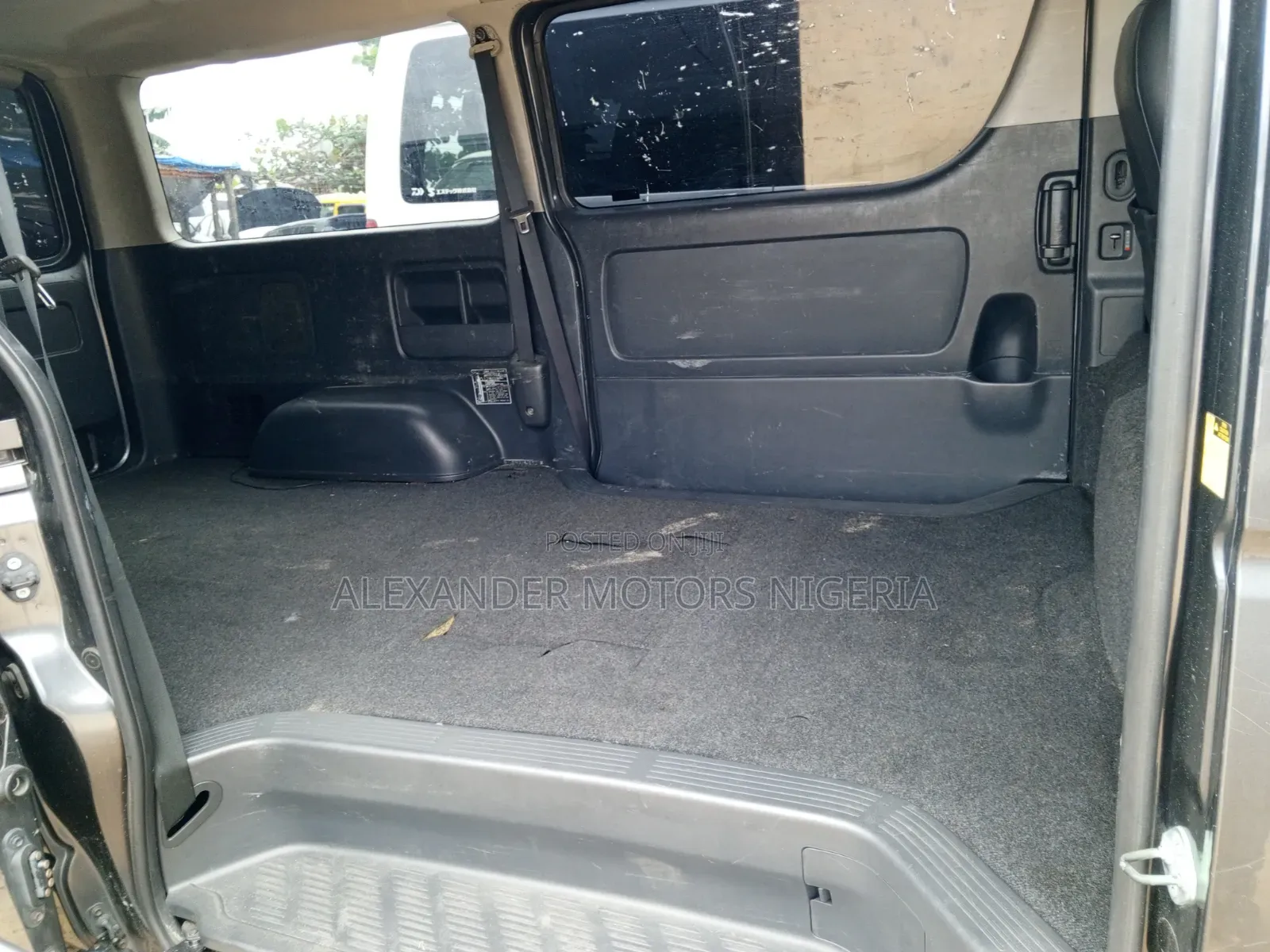 Toyota HiAce 2012 Grey