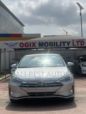 Hyundai Elantra 2020 Silver