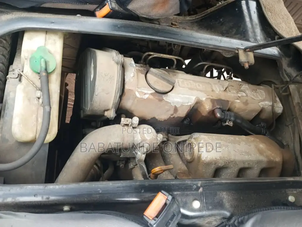 Nissan Vanette 1995 Brown