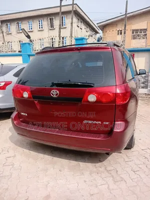 Toyota Sienna CE AWD 2006 Red