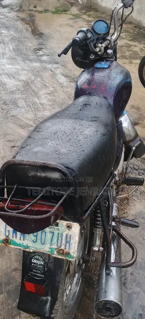 Bajaj Boxer 2022 Red
