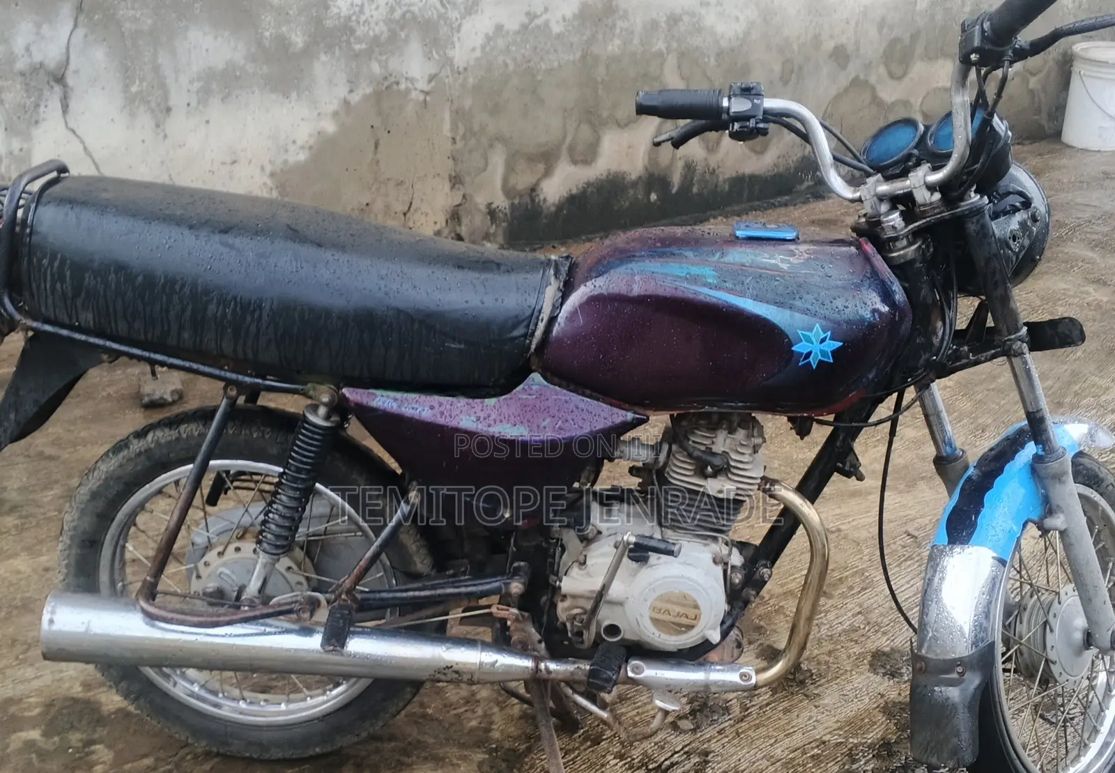Bajaj Boxer 2022 Red