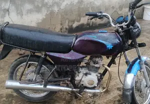 Bajaj Boxer 2022 Red