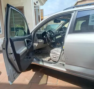 Toyota RAV4 3.5 Limited 4x4 2012 Silver