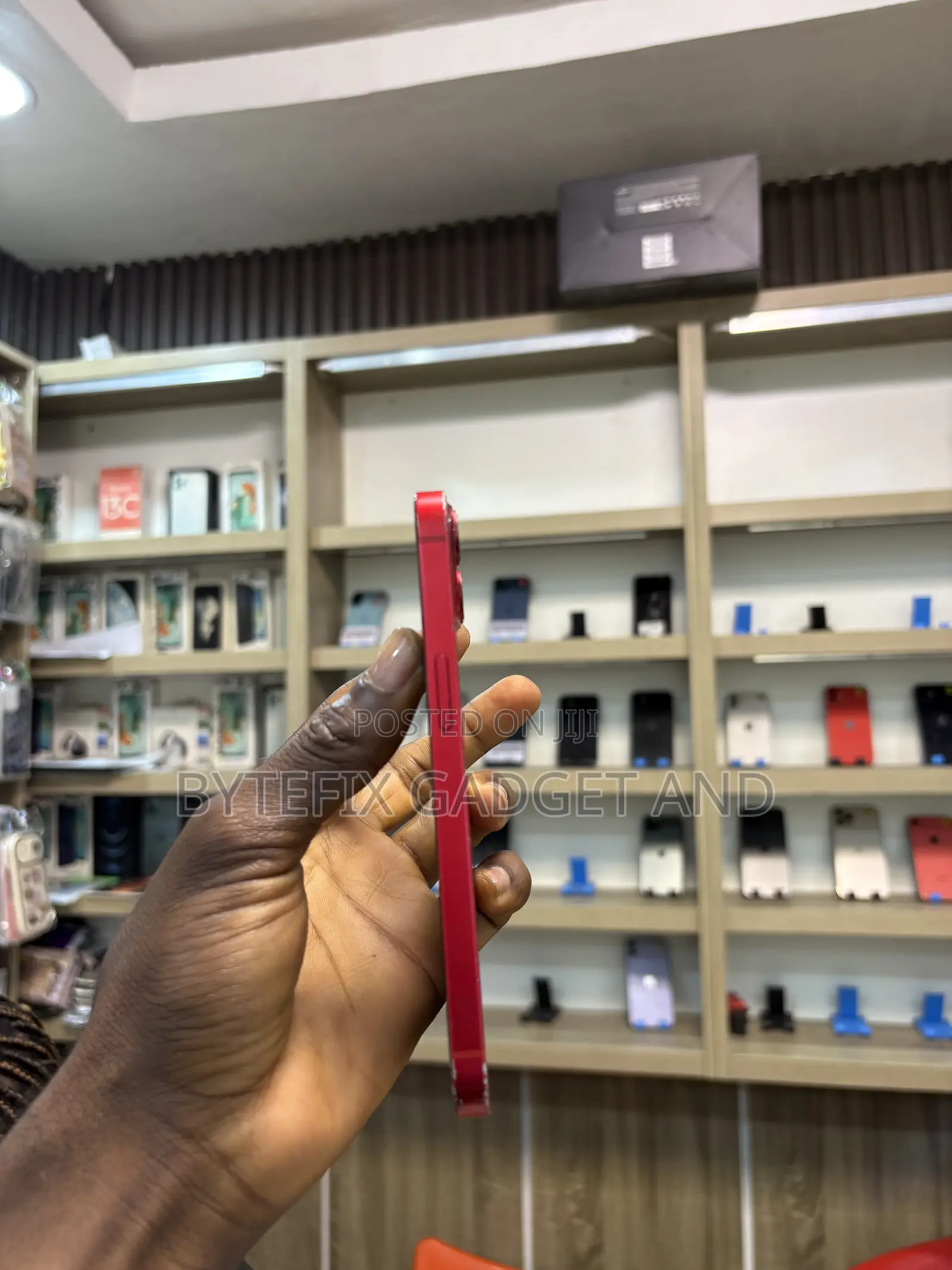 Apple iPhone 13 128 GB Red