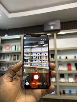 Apple iPhone 13 128 GB Red