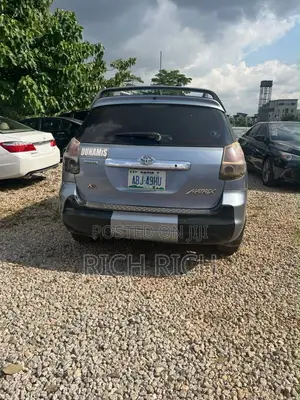 Toyota Matrix Hatchback FWD (1.8L 4cyl 5M) 2007 Blue