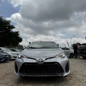 Toyota Corolla 2017 Silver