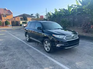 Toyota Highlander Limited 3.5l 4WD 2013 Black