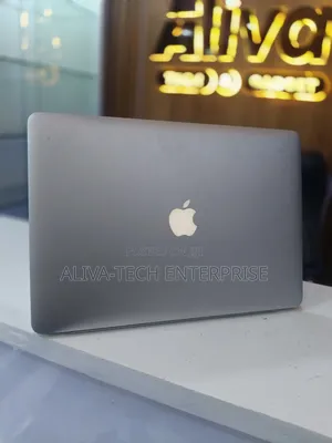 Laptop Apple MacBook Pro 2015 16GB Intel Core i7 SSD 512GB