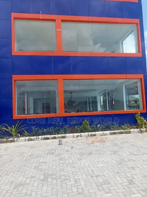 Spacious New Shop Facing Express Directly