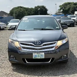 Toyota Venza Limited 2010 Gray