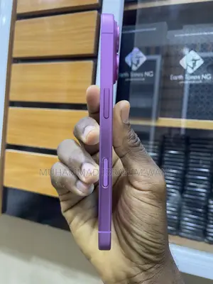 Apple iPhone 16 128 GB Pink