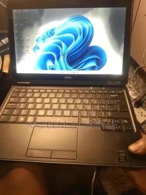 Laptop Dell Latitude E7240 8GB Intel Core i5 SSD 128GB