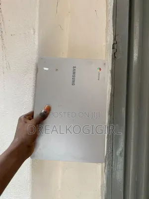 Laptop Samsung Chromebook 3 11 4GB Intel SSD 32GB