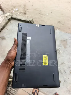 Laptop Dell Vostro 3520 16GB AMD Ryzen 5 HDD 500GB