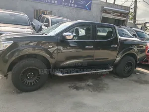 Nissan Navara 2019 Black