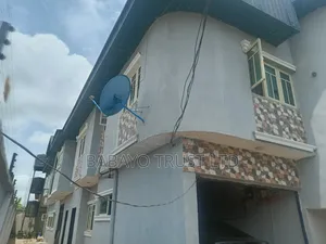18bdrm Block of Flats in Ikota for sale