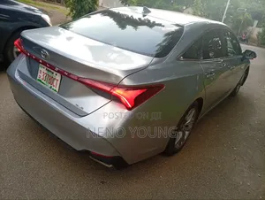 Toyota Avalon 2019 Silver