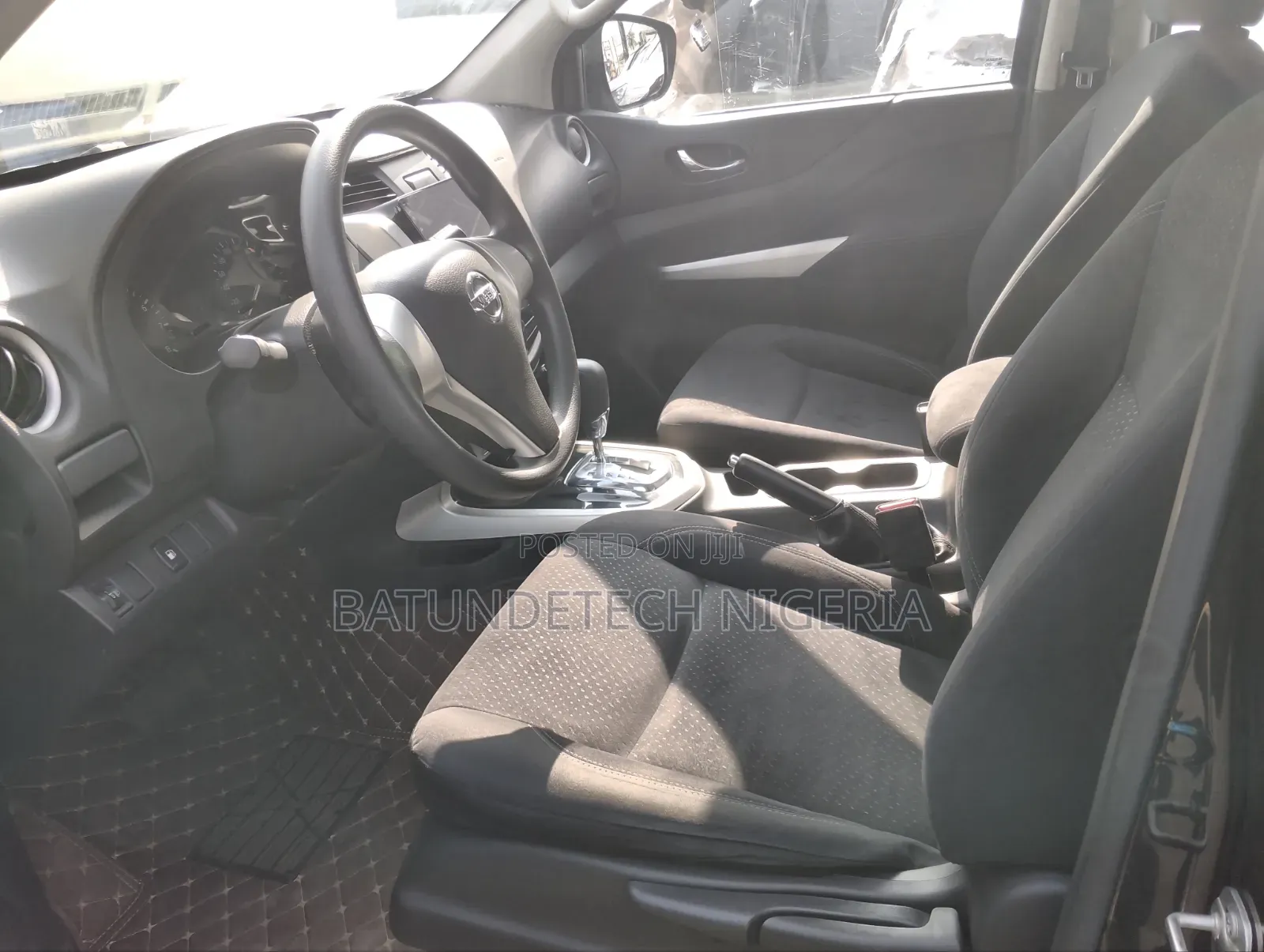 Nissan Navara 2019 Black